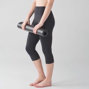 Lululemon Zone In Tight Crop